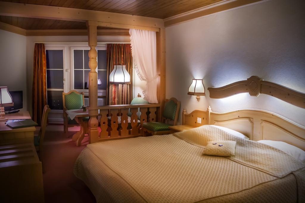 Seehotel Boutique Jaegerhof-Hubertus Faulensee Εξωτερικό φωτογραφία