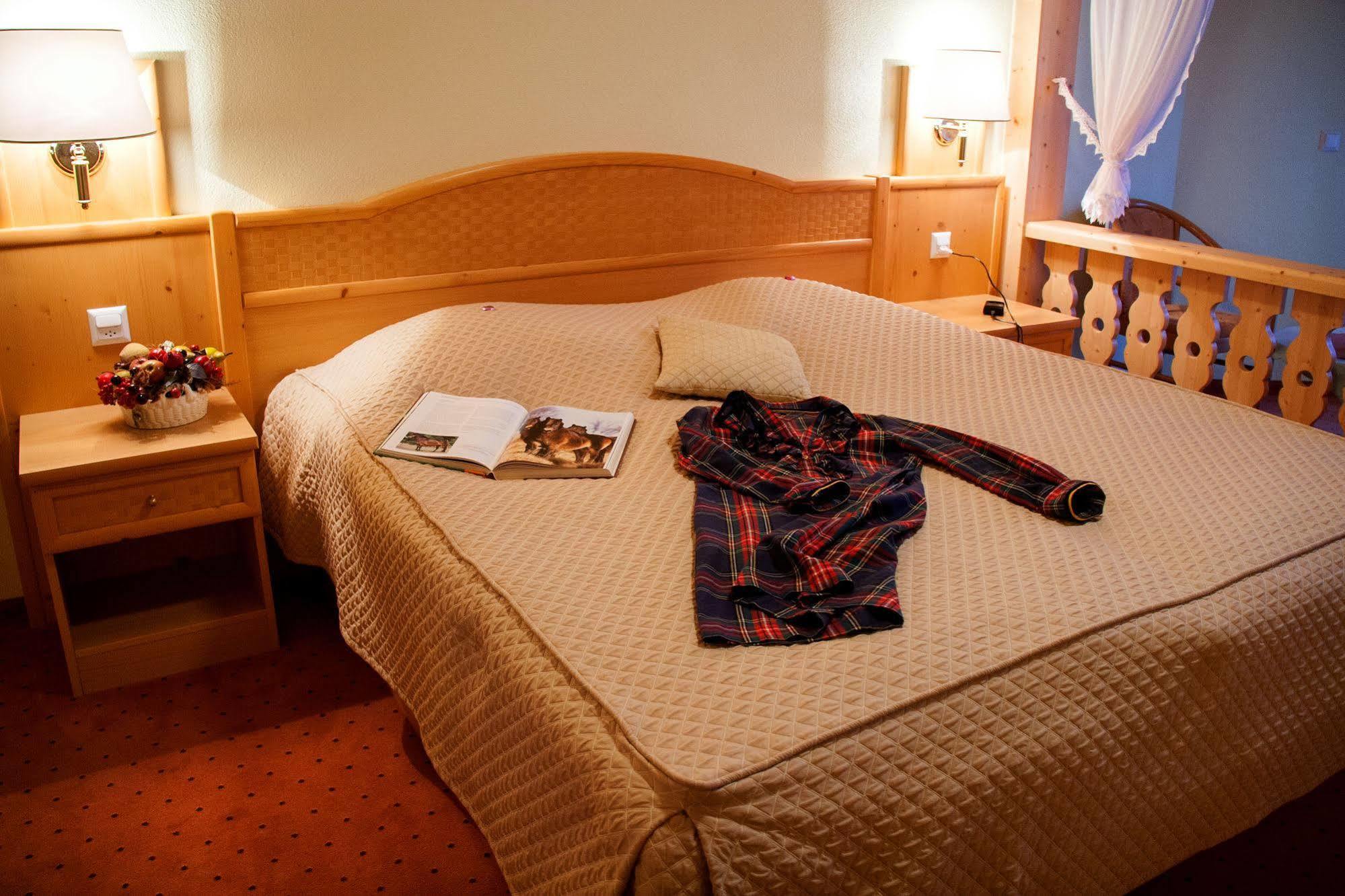 Seehotel Boutique Jaegerhof-Hubertus Faulensee Εξωτερικό φωτογραφία